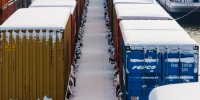 Container im Schnee